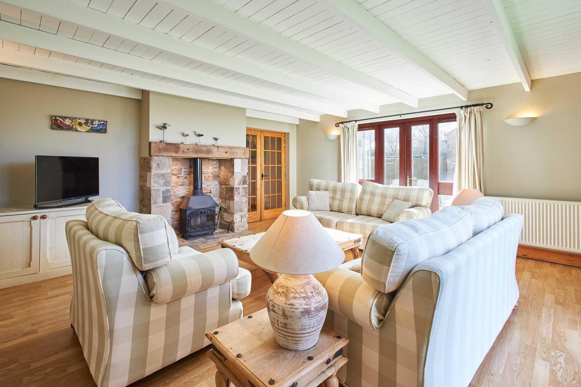 Host & - The Coach House Holiday home Beal