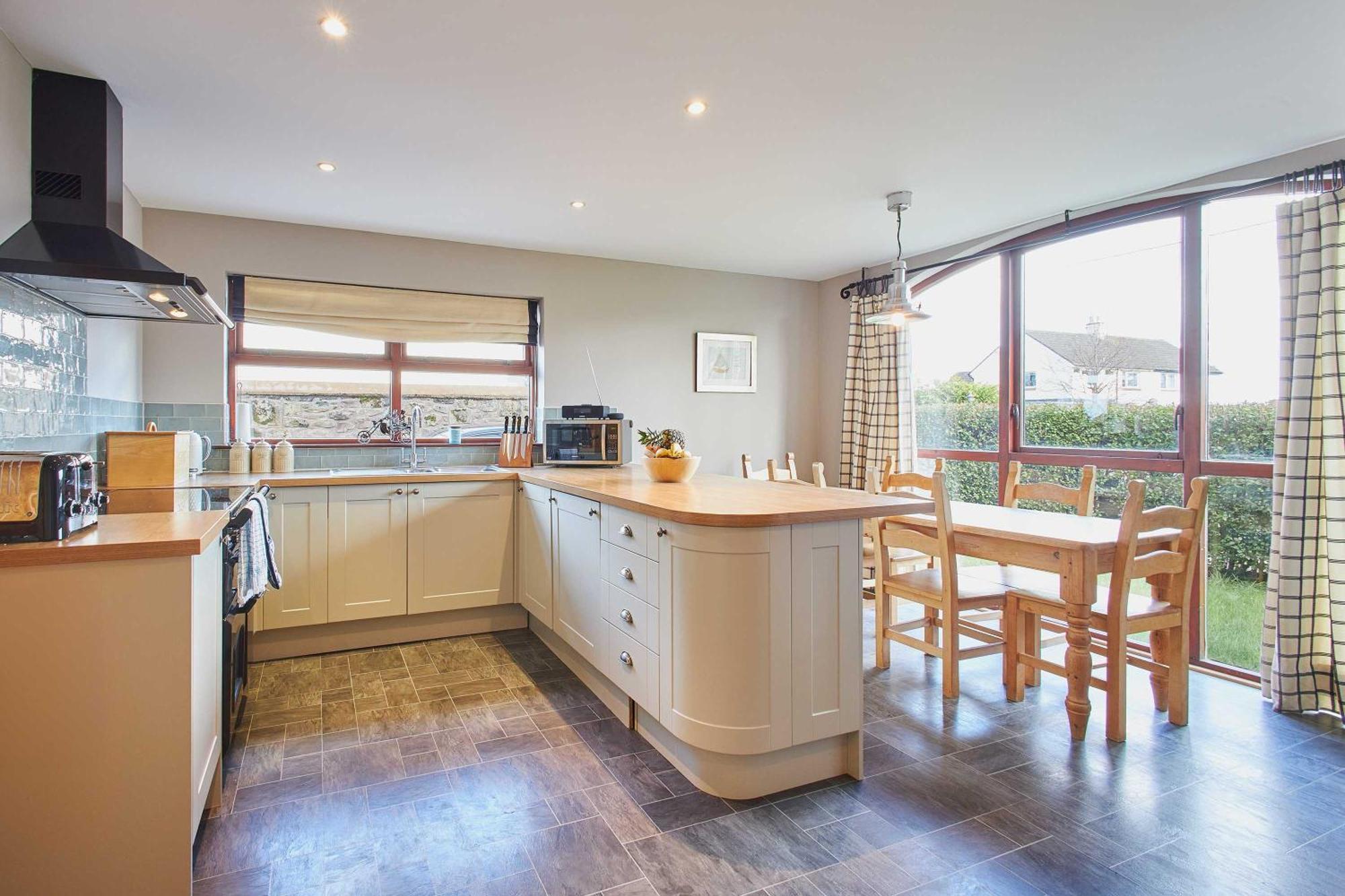 Host & - The Coach House *