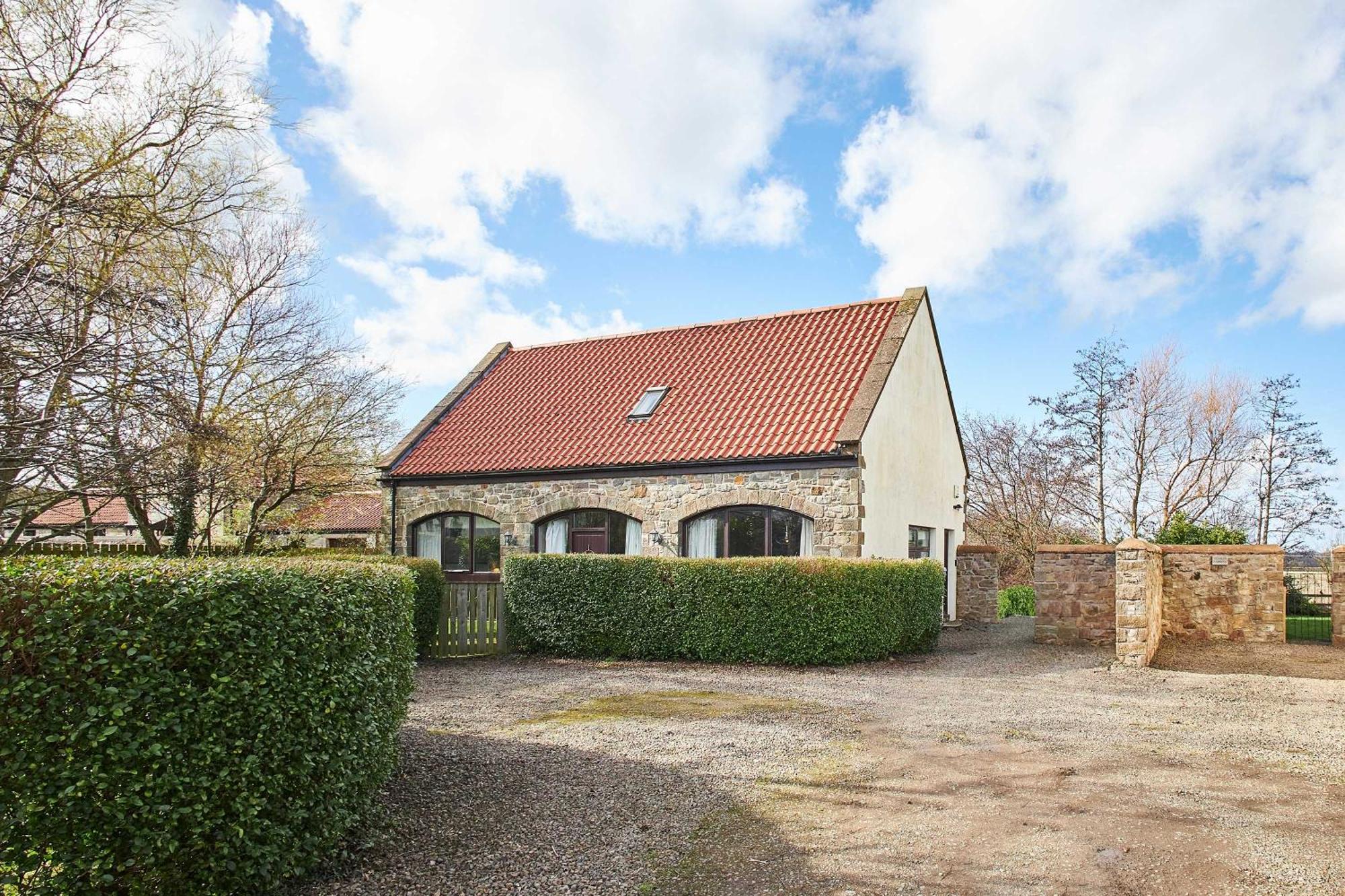 Host & - The Coach House Holiday home